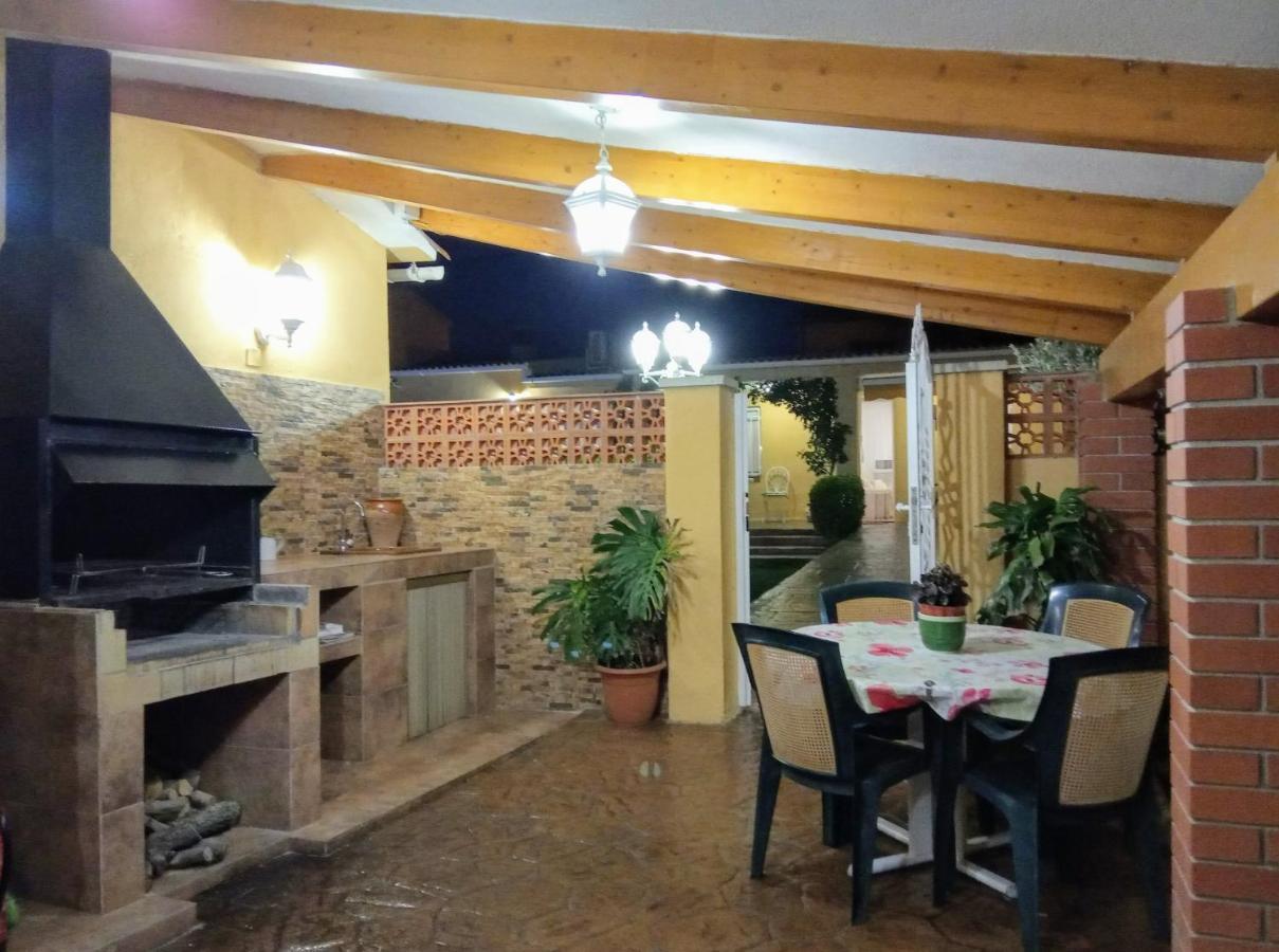 Chalet Con Piscina Privada Y Barbacoa Villa ตาร์ราโกนา ภายนอก รูปภาพ